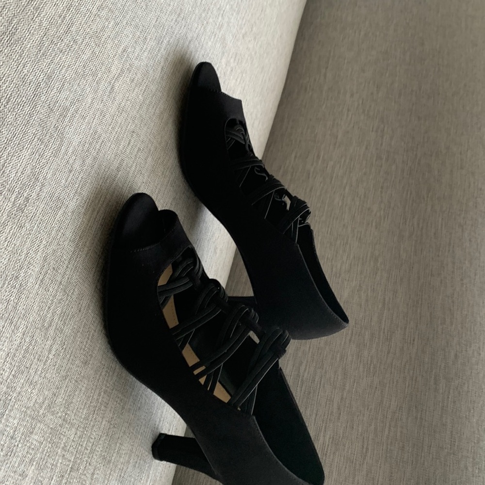 Stylish black heels